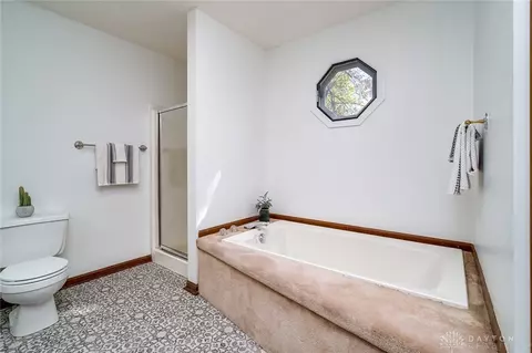 3899 Eagle Point Dr, Beavercreek, OH 45430 photo 24