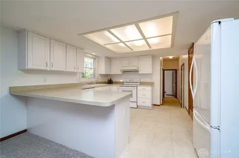 3899 Eagle Point Dr, Beavercreek, OH 45430 photo 15