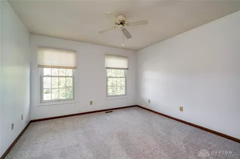 3899 Eagle Point Dr, Beavercreek, OH 45430 photo 31