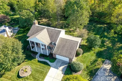 3899 Eagle Point Dr, Beavercreek, OH 45430 photo 42