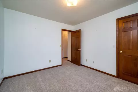 3899 Eagle Point Dr, Beavercreek, OH 45430 photo 27