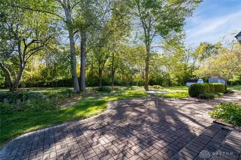 3899 Eagle Point Dr, Beavercreek, OH 45430 photo 40