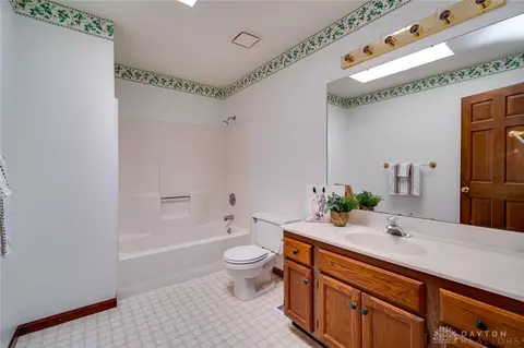 3899 Eagle Point Dr, Beavercreek, OH 45430 photo 28
