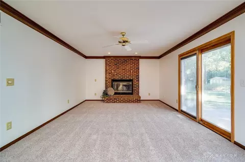 3899 Eagle Point Dr, Beavercreek, OH 45430 photo 11