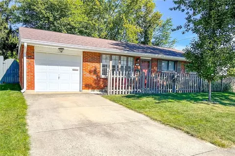 20 Graham Dr, Springboro, OH 45066 photo 2