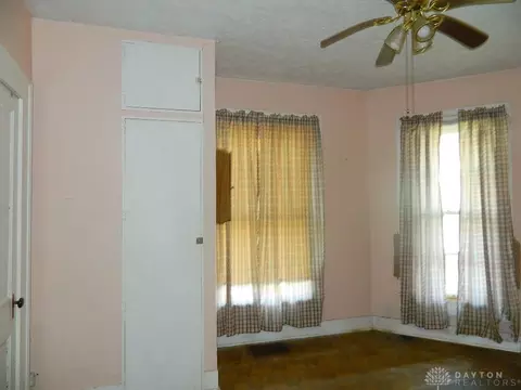 215 S Light St, Springfield, OH 45506 photo 9