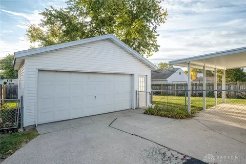 2550 Barryknoll St, Kettering, OH 45420 photo 3