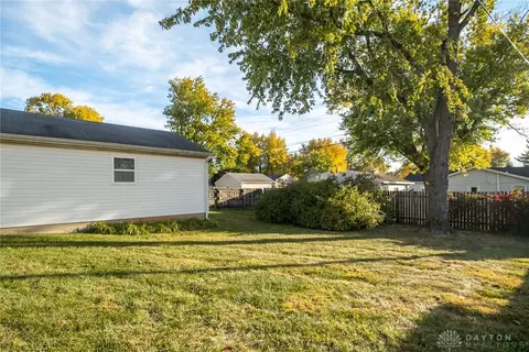 2550 Barryknoll St, Kettering, OH 45420 photo 4