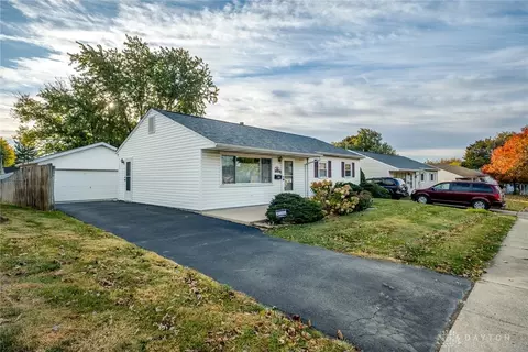 2550 Barryknoll St, Kettering, OH 45420 photo 1