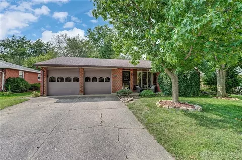 135 Maple Dr, Springboro, OH 45066 photo 3