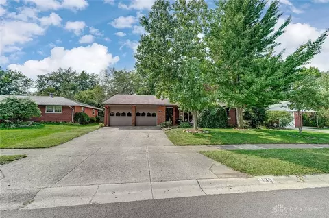 135 Maple Dr, Springboro, OH 45066 photo 4