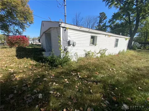 2682 York St, Springfield, OH 45505 photo 3