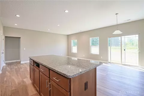 289 Hampton Trl, Springfield, OH 45502 photo 5
