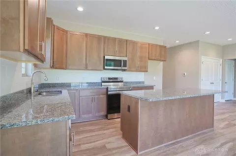 289 Hampton Trl, Springfield, OH 45502 photo 9