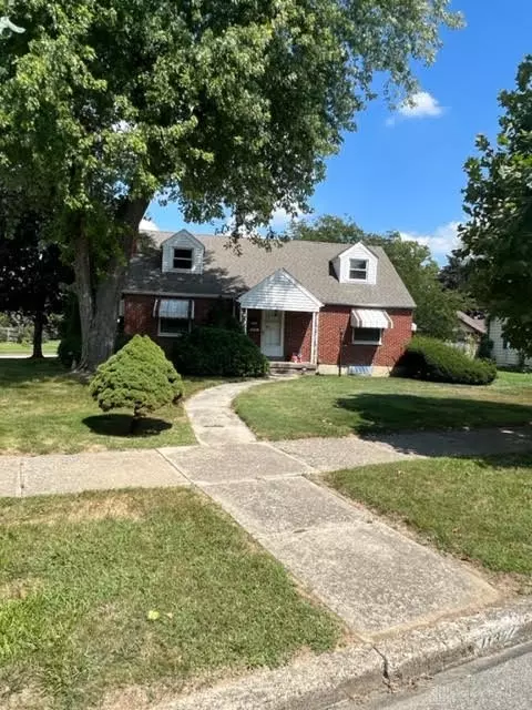 1137 Croyden Dr, Dayton, OH 45420 photo 1