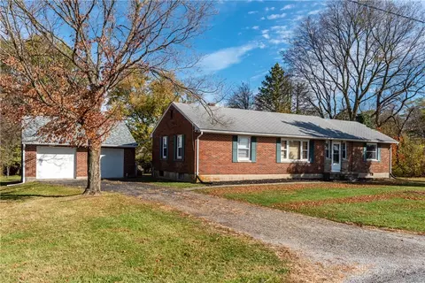 3756 E Pitchin Rd, Springfield, OH 45502 photo 1