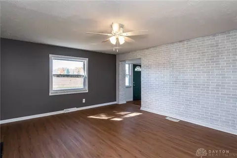 3756 E Pitchin Rd, Springfield, OH 45502 photo 8
