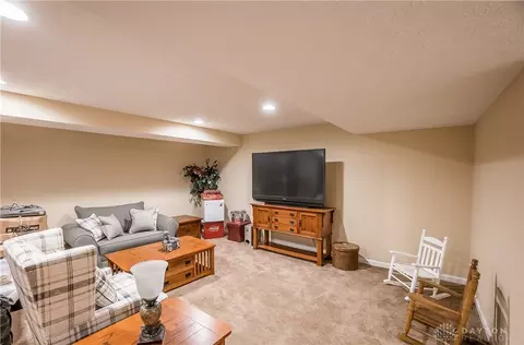 1286 Artesian Ln, Fairborn, OH 45324 photo 32