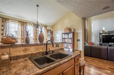 1286 Artesian Ln, Fairborn, OH 45324 photo 11