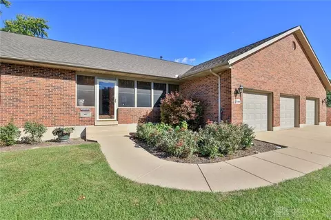 1340 Greenfield Dr, Troy, OH 45373
