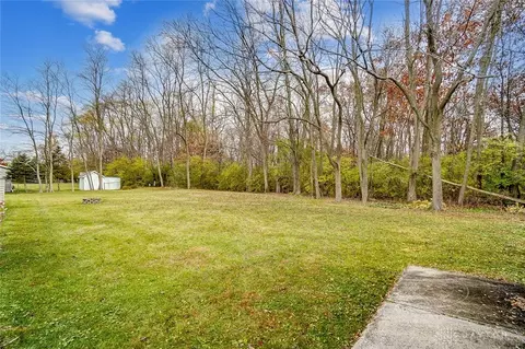 3830 Malaga Cir, Springfield, OH 45502 photo 24