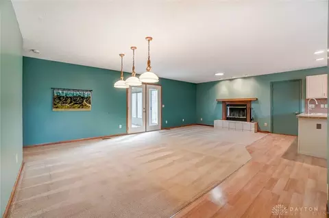 3830 Malaga Cir, Springfield, OH 45502 photo 3