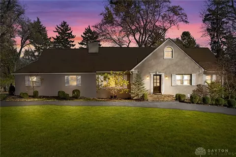 6470 Durban Rd, Washington Township, OH 45459