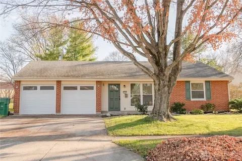 70 Walnut Pl, Springboro, OH 45066 photo 1