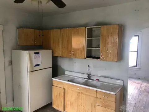 130 N Greenmount Ave, Springfield, OH 45503 photo 5