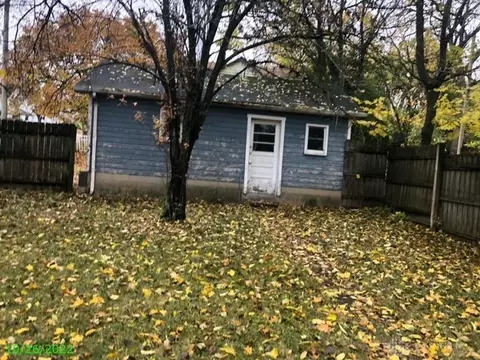 130 N Greenmount Ave, Springfield, OH 45503 photo 3