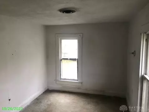130 N Greenmount Ave, Springfield, OH 45503 photo 9