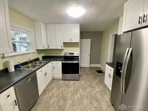 1938 Maiden Ln, Springfield, OH 45504 photo 8