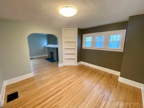 1938 Maiden Ln, Springfield, OH 45504 photo 4