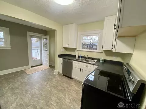 1938 Maiden Ln, Springfield, OH 45504 photo 9