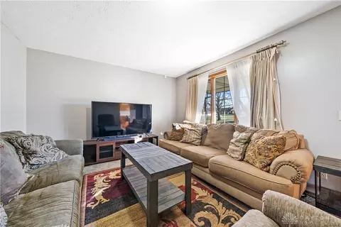 2913 Avery Cir, Springfield, OH 45503 photo 4