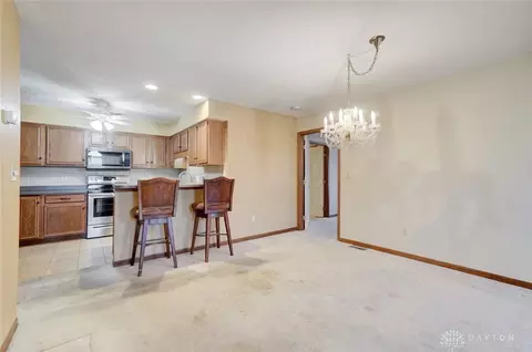 834 Foley Cir, Springfield, OH 45503 photo 13