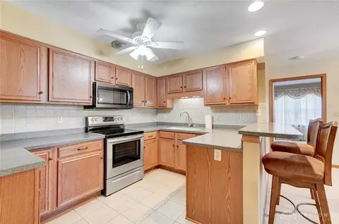 834 Foley Cir, Springfield, OH 45503 photo 15