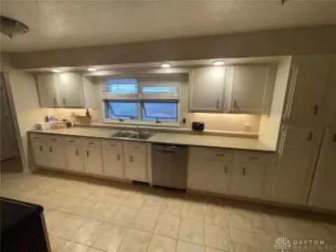 550 Tuttle Rd, Springfield, OH 45503 photo 4