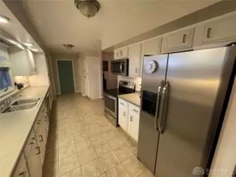 550 Tuttle Rd, Springfield, OH 45503 photo 3