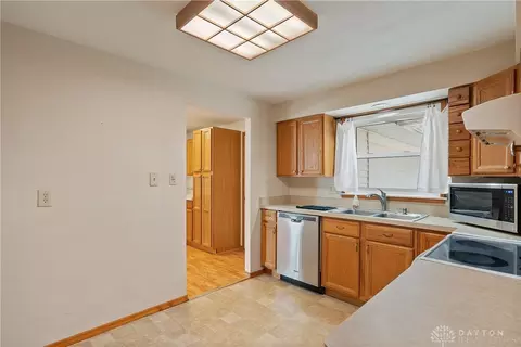 134 Virginia Ave, Washington Township, OH 45458 photo 10