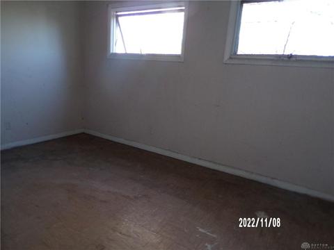 810 S Plum St, Springfield, OH 45506 photo 9