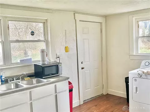 102-104 S Race St, Springfield, OH 45506 photo 8
