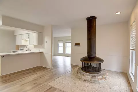 3159 Rocky Point Rd, Springfield, OH 45502 photo 9