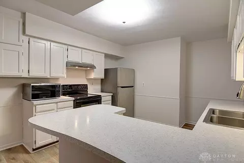 3159 Rocky Point Rd, Springfield, OH 45502 photo 5