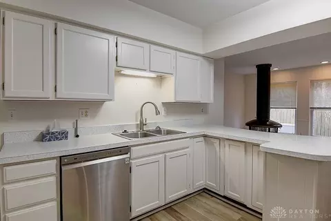 3159 Rocky Point Rd, Springfield, OH 45502 photo 6