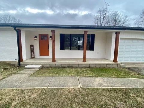 7557 Wrenview Dr, Springfield, OH 45502 photo 2