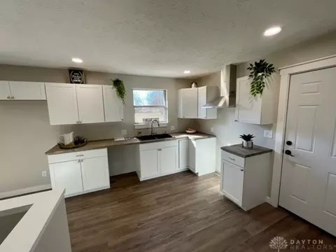 7557 Wrenview Dr, Springfield, OH 45502 photo 9