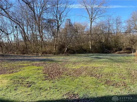 2035 S Limestone St, Springfield, OH 45505 photo 15