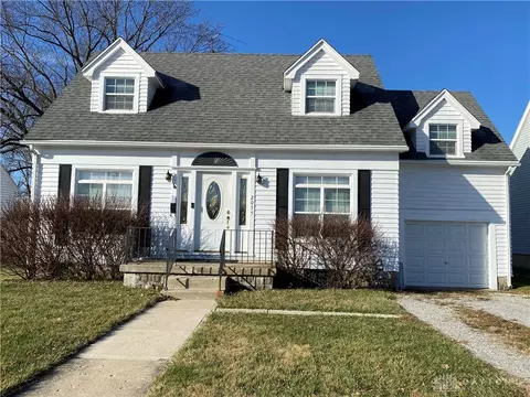 2035 S Limestone St, Springfield, OH 45505 photo 1