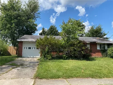 112 June Pl, Brookville, OH 45309